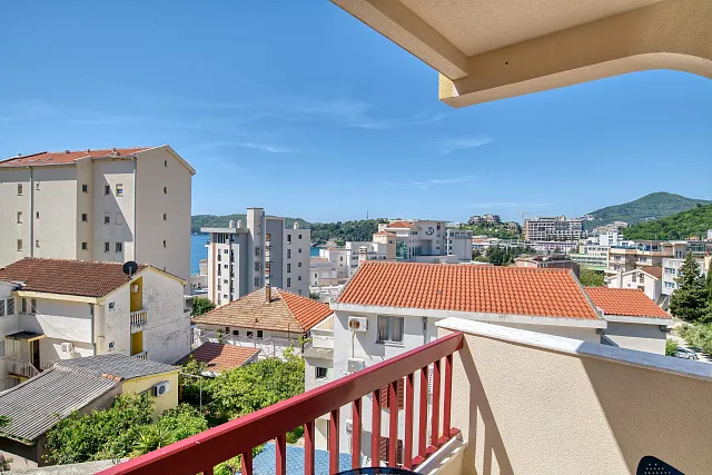 Voll ausgestattetes Hotel mit Restaurant in Bečići – 200m vom Meer — photo 9