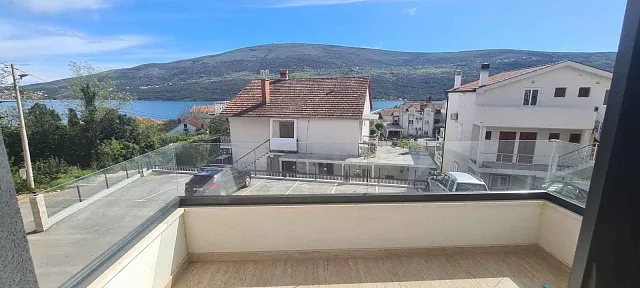Schöne Wohnung in Djenovici mit Meerblick — photo 10