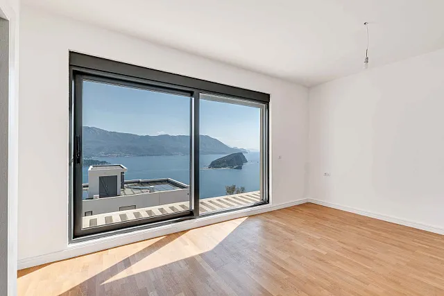 Luxuriöse Neubauvilla mit Panoramablick auf das Meer und die Altstadt von Budva — photo 6