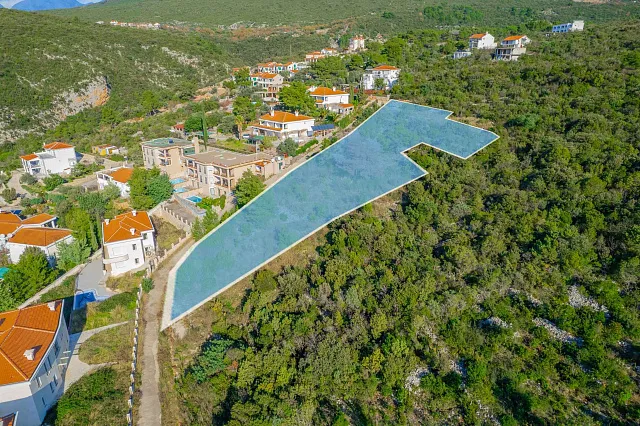 Urbanisierte Grundstücke in der Nähe des Meeres in Herceg Novi (4556 m² oder einzeln 2090 m² und 2466 m²) – Große Investitionsgelegenheit — photo 4
