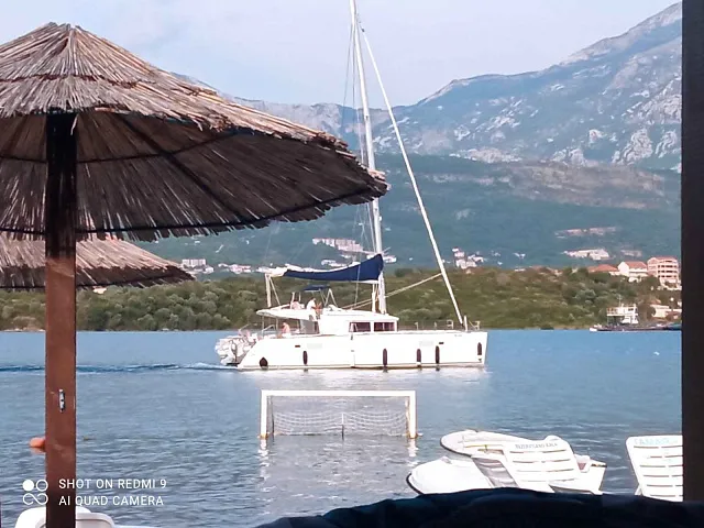 Apartment-Villa mit Privatstrand