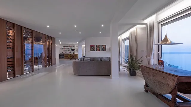 Unique penthouse with pool and roof garden — photo 9
