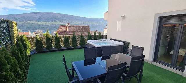 Schöne Wohnung in Djenovici mit Meerblick — photo 9