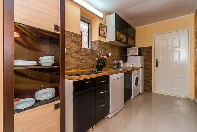 Wohnung 60m2 mit zwei Schlafzimmern in Rafailovici — photo 4
