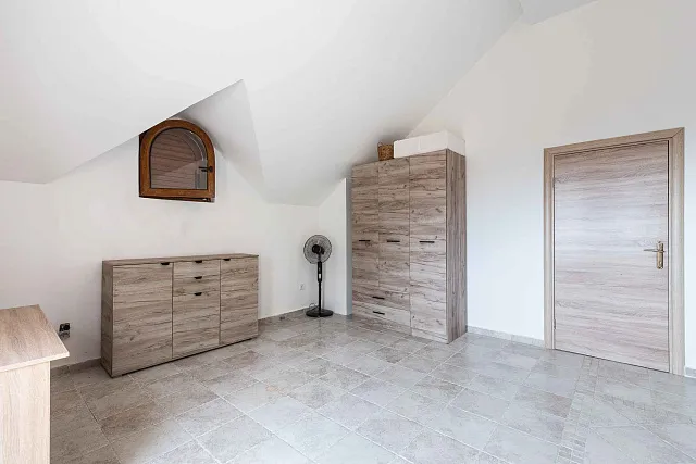 Geräumiges 3-stöckiges Haus mit Meerblick in Blizikuce — photo 22