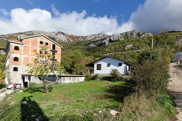 Urbanisiertes Grundstück mit Meerblick und eigener Wasserquelle – Lapčići, 1.000 m² — photo 22
