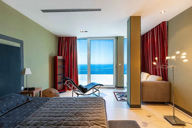 Elegantes Steinhaus mit Meerblick in der Nähe von Sveti Stefan — photo 15