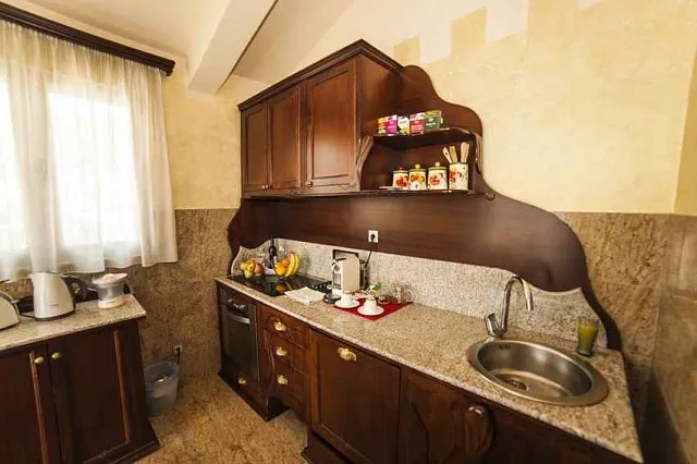 Penthouse im Herzen von Budva mit herrlichem Stadtblick — photo 10