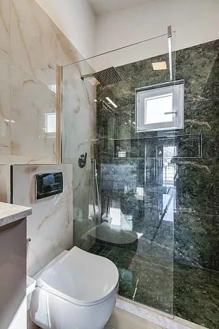 Zweistöckiges geräumiges Haus in Sutomore — photo 12