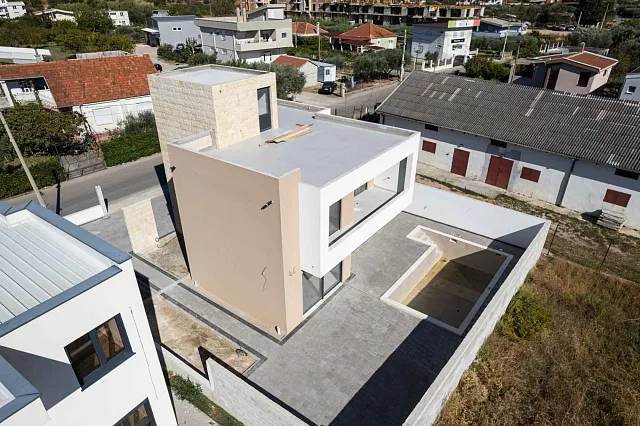 Modernes Haus in Bar mit Terrasse und 3 Schlafzimmern — photo 29