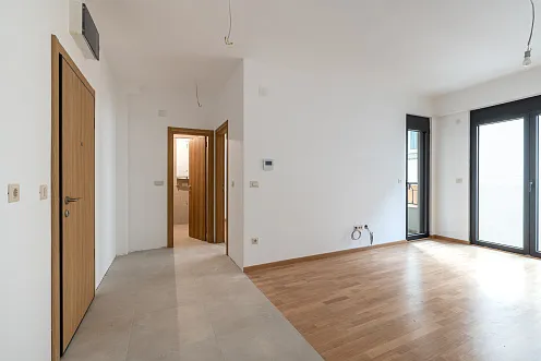42 m² große Wohnung im Zentrum von Budva mit Garage in einem Neubau