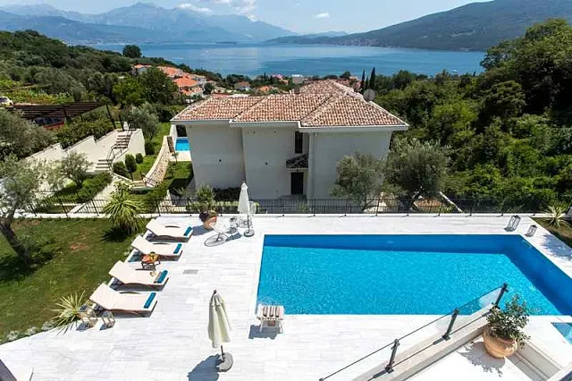 Neues Haus in Herceg Novi