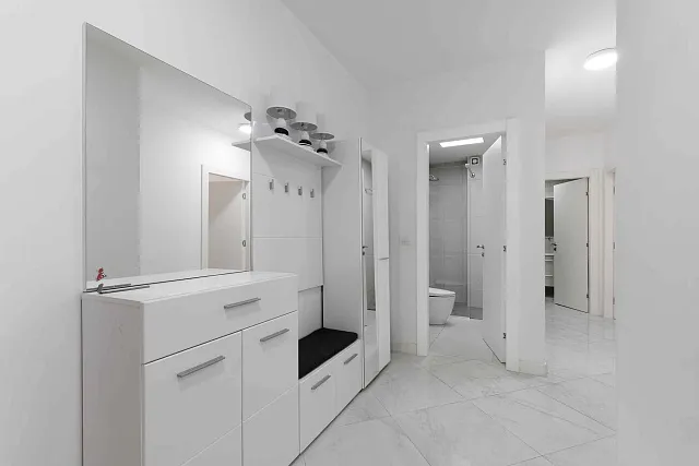 Geräumige und Luftige Wohnung im Herzen von Budva — photo 16