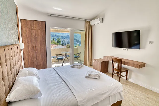 Voll ausgestattetes Hotel mit Restaurant in Bečići – 200m vom Meer — photo 11