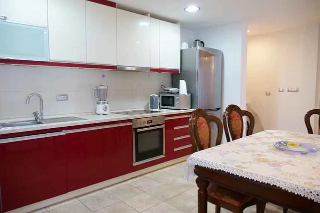 Apartment mit zwei Schlafzimmern und Meerblick in Kotor — photo 6