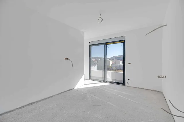 Modernes Haus in Bar mit Terrasse und 3 Schlafzimmern — photo 25