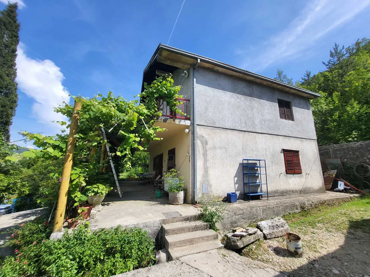 Haus in ruhiger Lage mit großem Grundstück