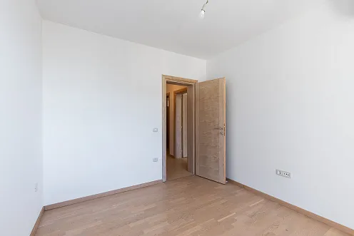 52 m² Wohnung mit Meerblick und zwei Terrassen in Bečići