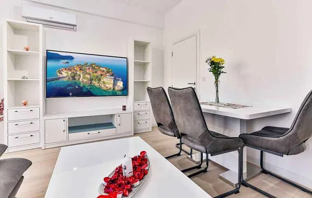Dreizimmerwohnung in Becici, 86m²