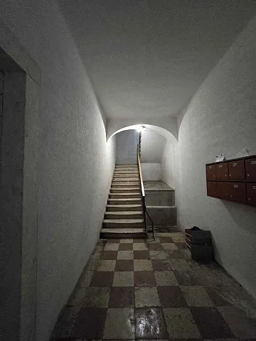 # 6789 Drei-Zimmer-Wohnung in der Altstadt von Kotor, 72 m²