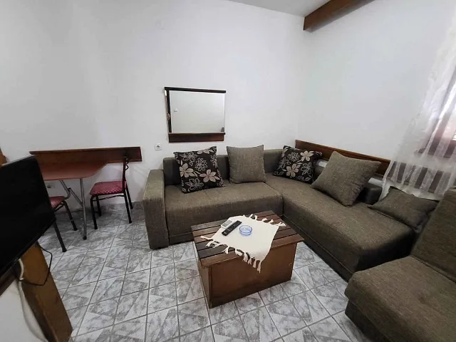 Hotel mit 16 Apartments in Buljarica — photo 19