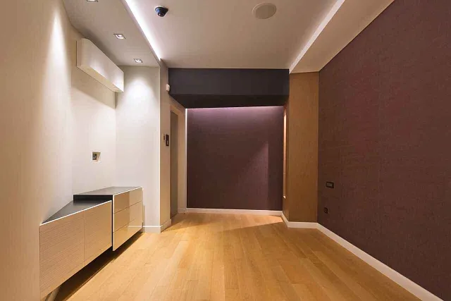 Luxuriöse Zwei-Zimmer-Wohnung mit Designer-Innenräumen im Zentrum von Budva — photo 6