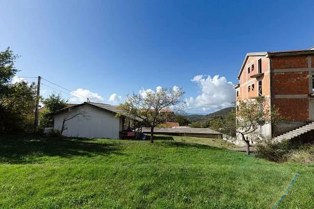 Urbanisiertes Grundstück mit Meerblick und eigener Wasserquelle – Lapčići, 1.000 m² — photo 17