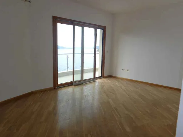 Wohnung in der Nähe des Meeres in Rafailovici — photo 7