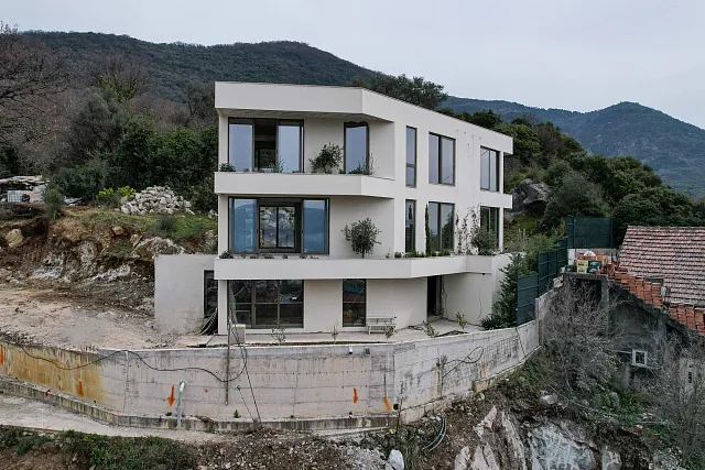 Luxusvilla mit Panoramablick auf Porto Montenegro — photo 4