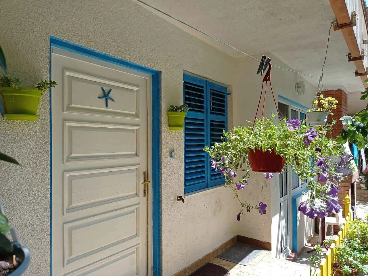 Wohnung mit Grundstück in Herceg Novi