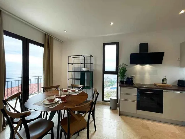 Neu gebaute Villa mit atemberaubendem Panoramablick auf die Riviera von Budva — photo 11