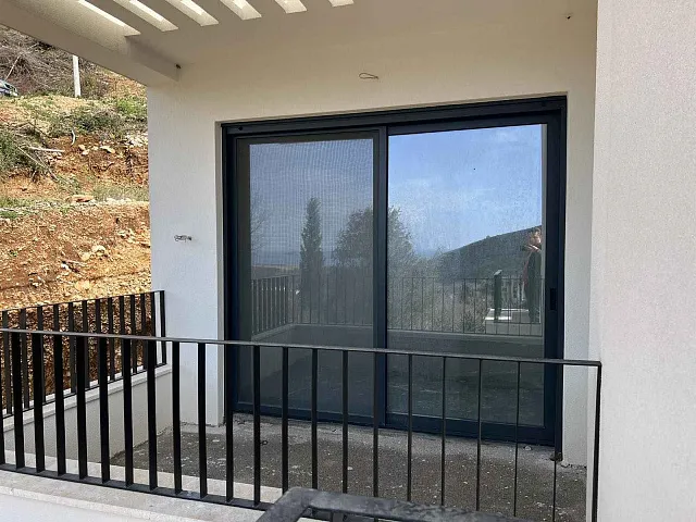 Neue Villa mit Panoramablick auf das Meer in Buljarica — photo 8