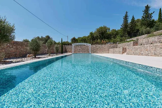 Luxusvilla mit Pool und spektakulärem Meerblick — photo 15