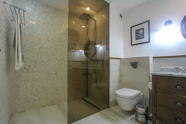 Charmante Maisonette-Wohnung im Herzen der Altstadt von Budva — photo 15
