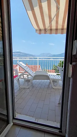 Haus 204 m² in Krašići mit Panoramablick