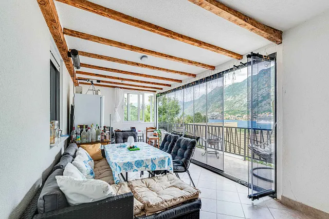 Renoviertes Haus mit 4 Schlafzimmern, 120 m², mit Blick auf die Altstadt von Kotor