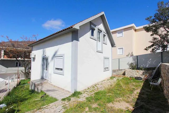 House in Dobra Voda with two bedrooms — photo 5