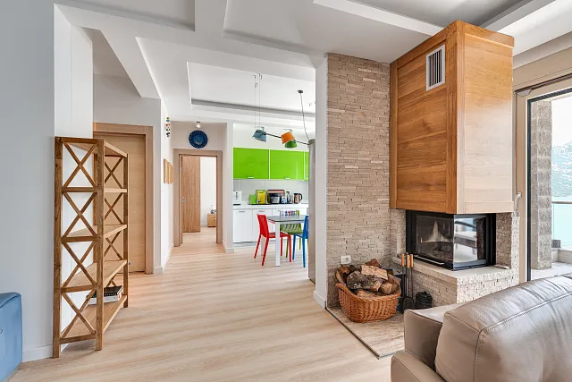 107 m² große 3-Zimmer-Wohnung mit Panoramablick auf das Meer in Kostanjica