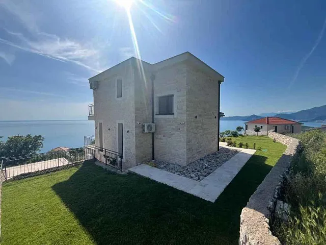 Neu gebaute Villa mit atemberaubendem Panoramablick auf die Riviera von Budva — photo 8