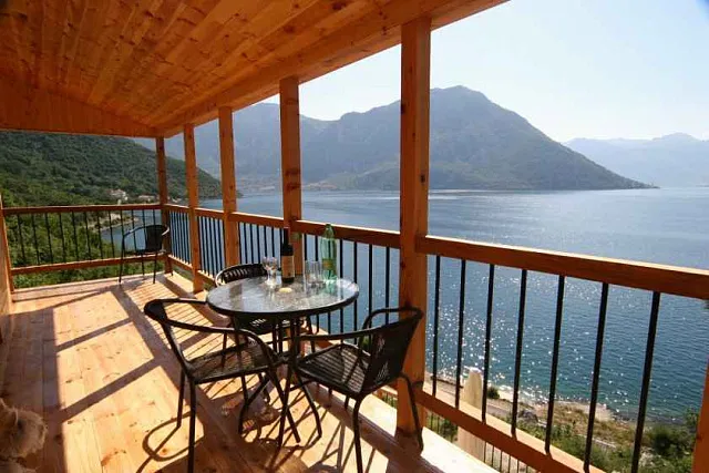 Grundstück 1100m2 zum Verkauf in Kotor, Strp