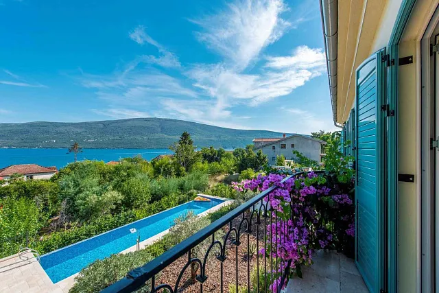 Luxuriöse Villa mit Meerblick in Baosici, Herceg Novi — photo 13