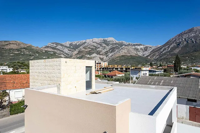 Modernes Haus in Bar mit Terrasse und 3 Schlafzimmern — photo 14