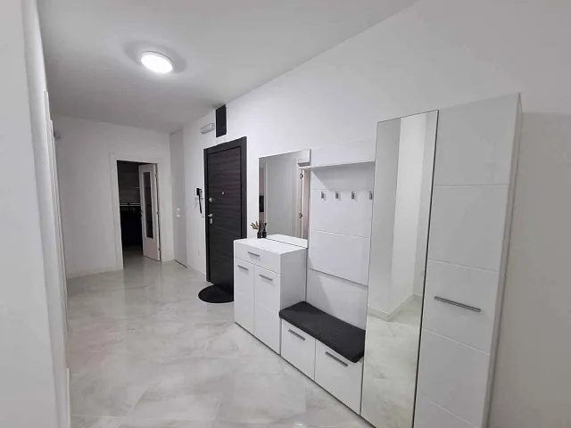 Geräumige und Luftige Wohnung im Herzen von Budva — photo 4