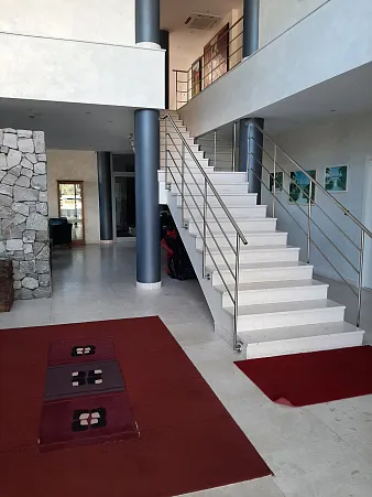 Exklusives Premium-Bürogebäude zum Verkauf | Lastva Grbaljska — photo 2