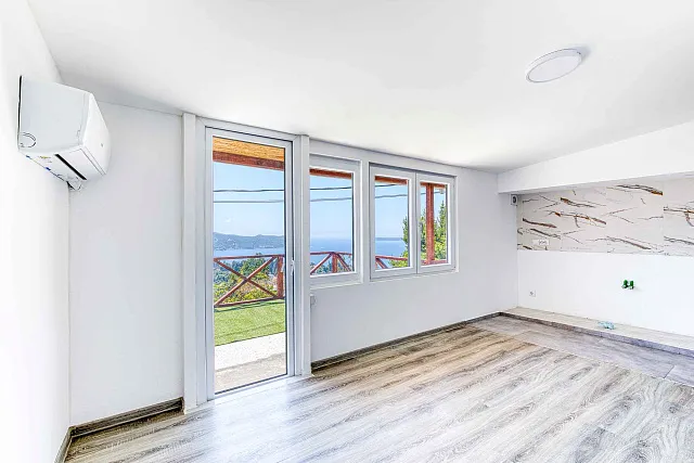 Zweifamilienhaus mit traumhaftem Blick auf die Adria. Perfekt für Eigennutzung oder als Kapitalanlage. — photo 5