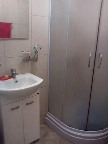 Wohnung in Genovice — photo 8