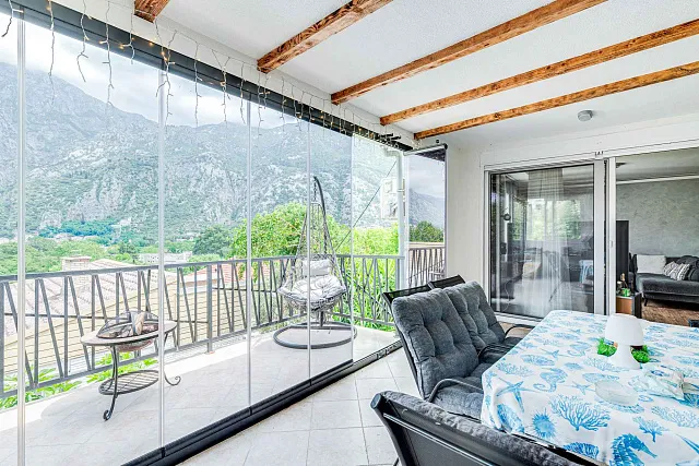 Renoviertes Haus mit 4 Schlafzimmern, 120 m², mit Blick auf die Altstadt von Kotor — photo 11