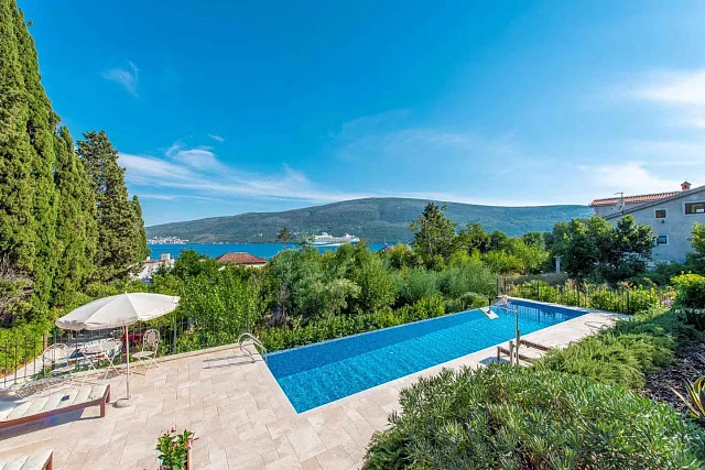Luxuriöse Villa mit Meerblick in Baosici, Herceg Novi — photo 12