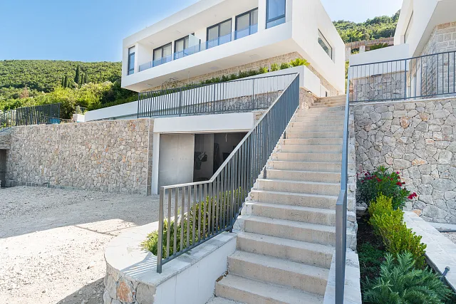 Herceg Novi – Luxuriöses Duplex mit Panoramablick auf die Bucht — photo 5