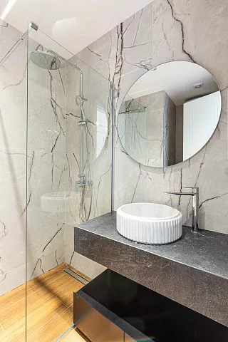 Penthouse in einem Neubau in Becici in der Nähe des Meeres — photo 22